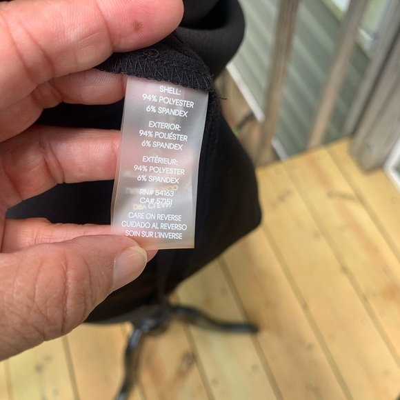 Calvin Klein - Picture 8 of 8